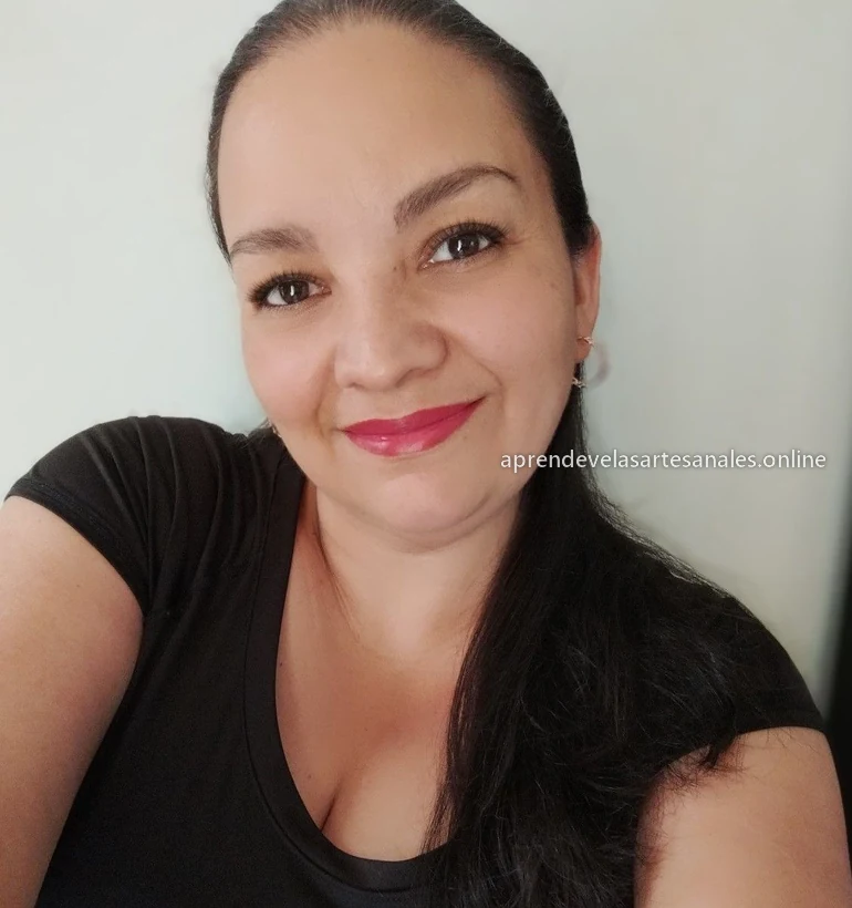 Yuly Mar Rivas, profesora del curso